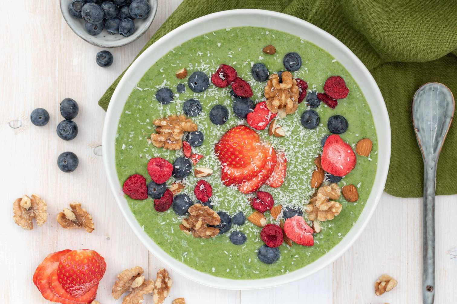Groene smoothiebowl zomer