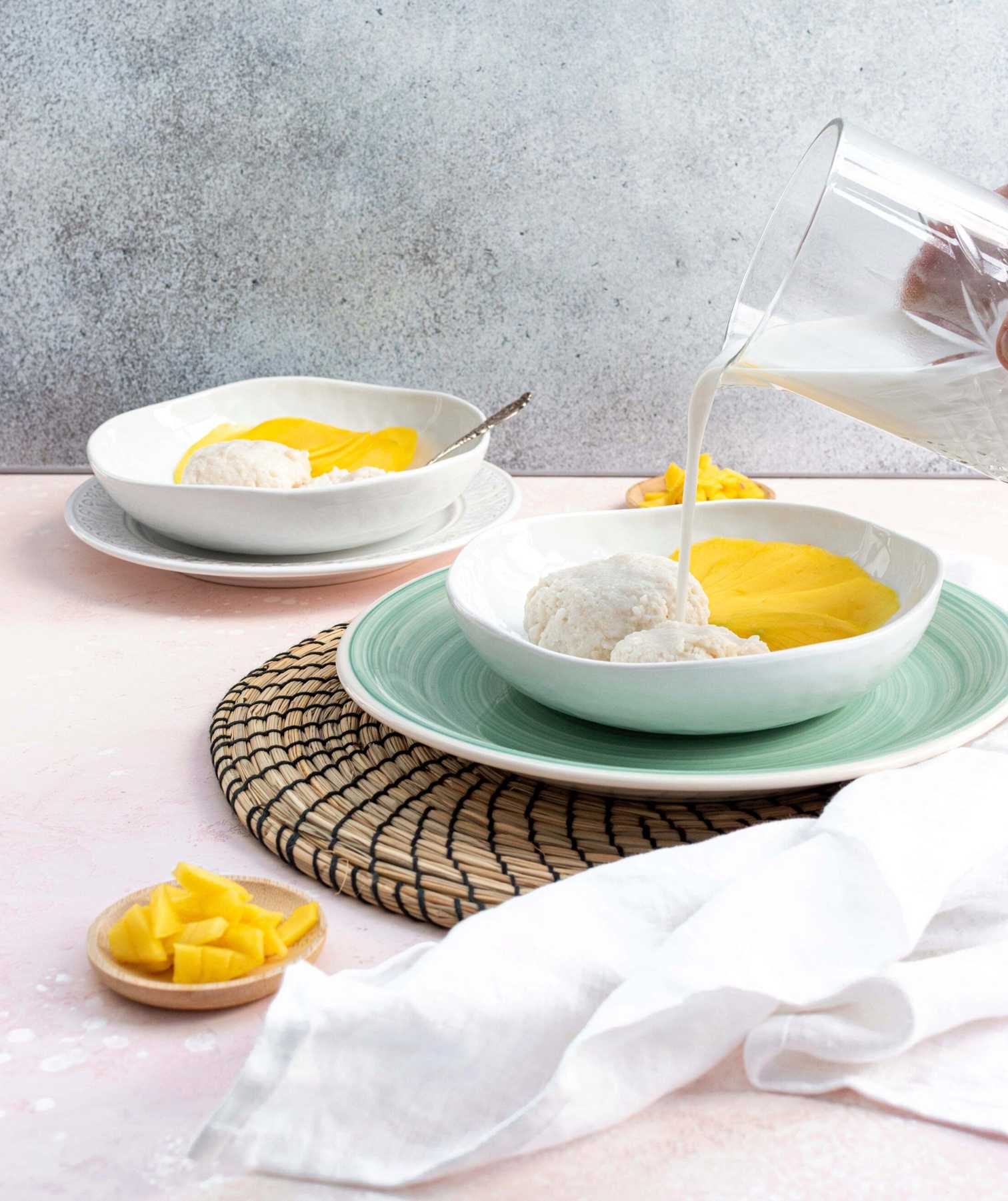 Sticky rice mango pudding-026