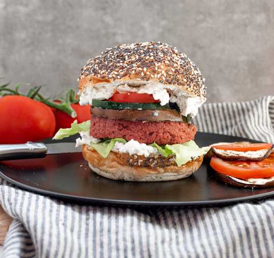 Eatertainment Boursin burger-008