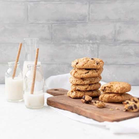 Choc-chip-cookies-gf-022-975x975-1