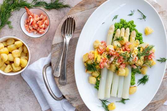 witte asperges met rivierkreeft en ei-017