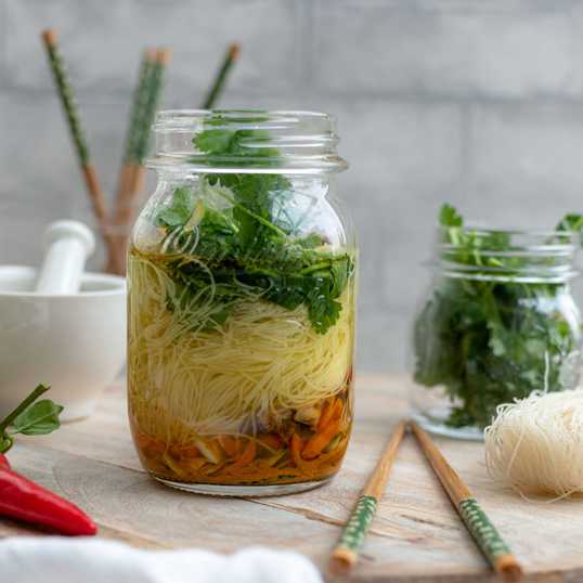 xenos instant noodles-010